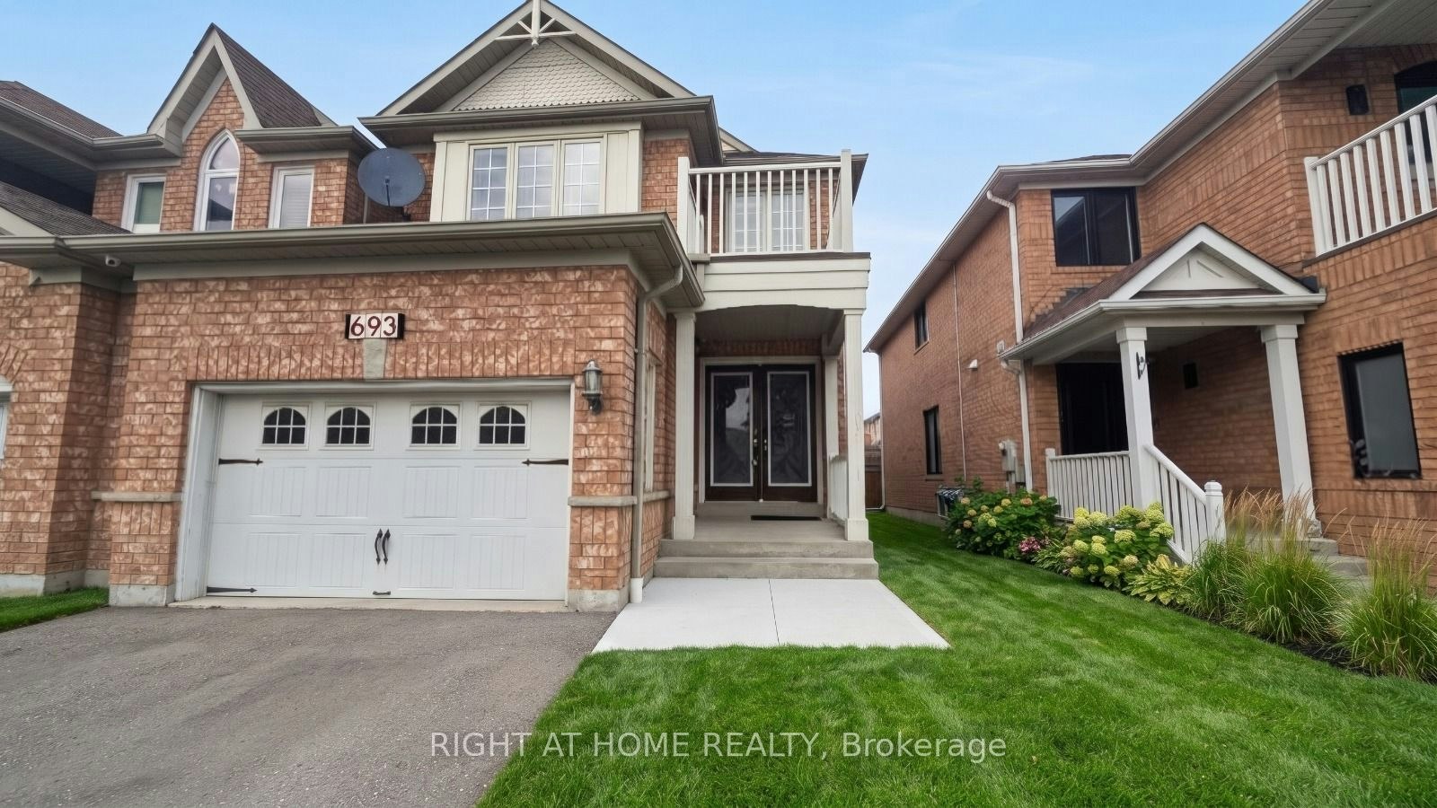 693 Macbeth Heights, Mississauga, ON, L5W 1E6