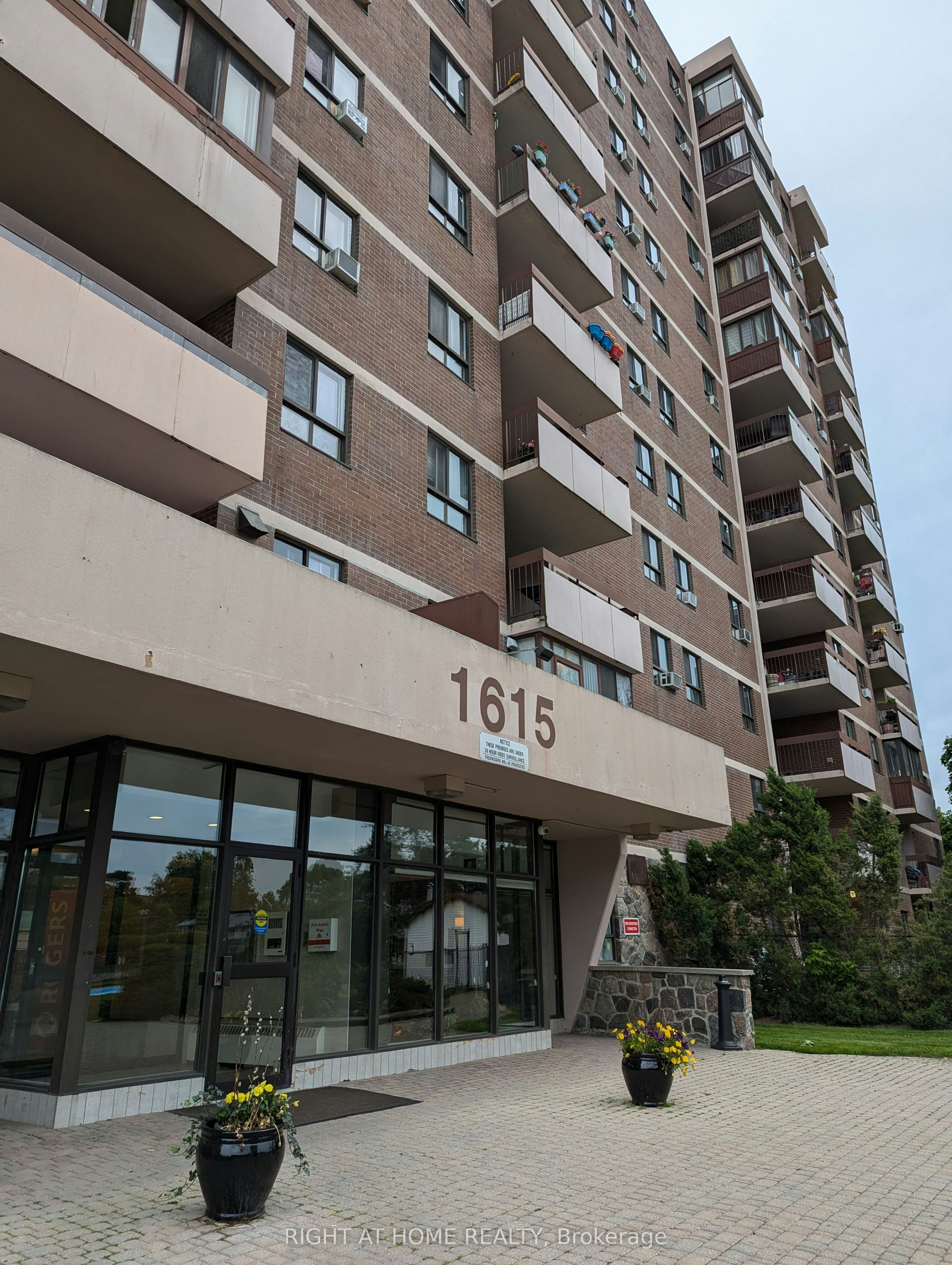 708-1615 Bloor Street N, Mississauga, ON, L4X 1S2