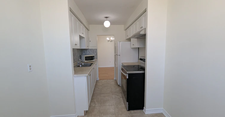 708-1615 Bloor Street N, Mississauga, ON, L4X 1S2 - 9