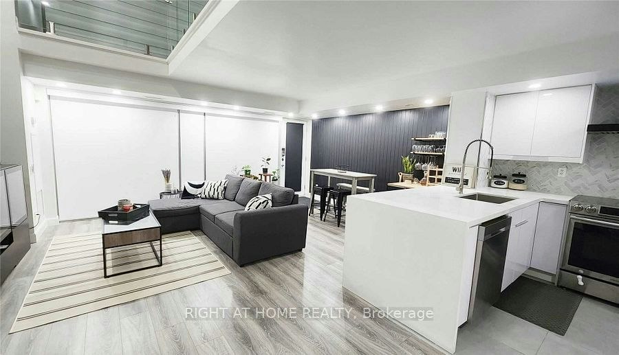 110-1040 The Queensway Avenue, Toronto, ON, M8Z 0A7 - 2