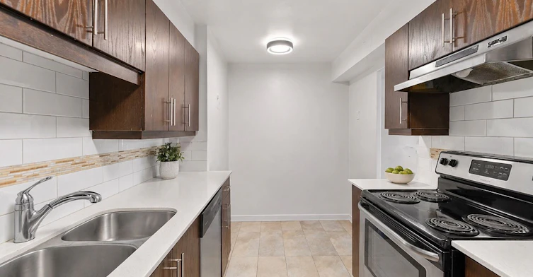 905-2825 Islington Avenue, Toronto, ON, M9L 2K1 - 4
