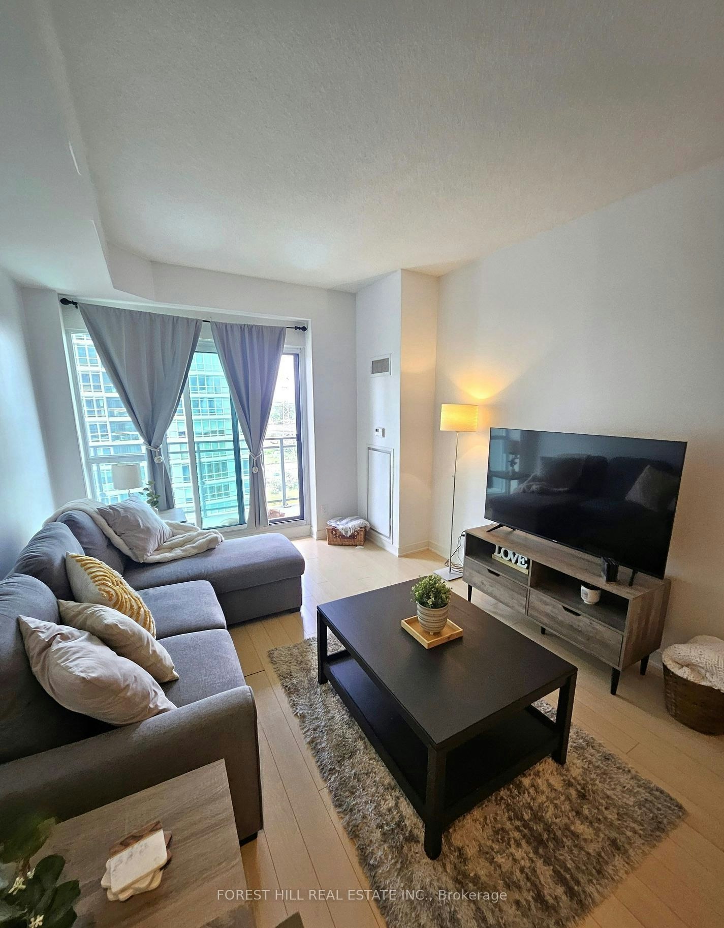 1334-165 Legion Road N, Toronto, ON, M8Y 0B3 - 4