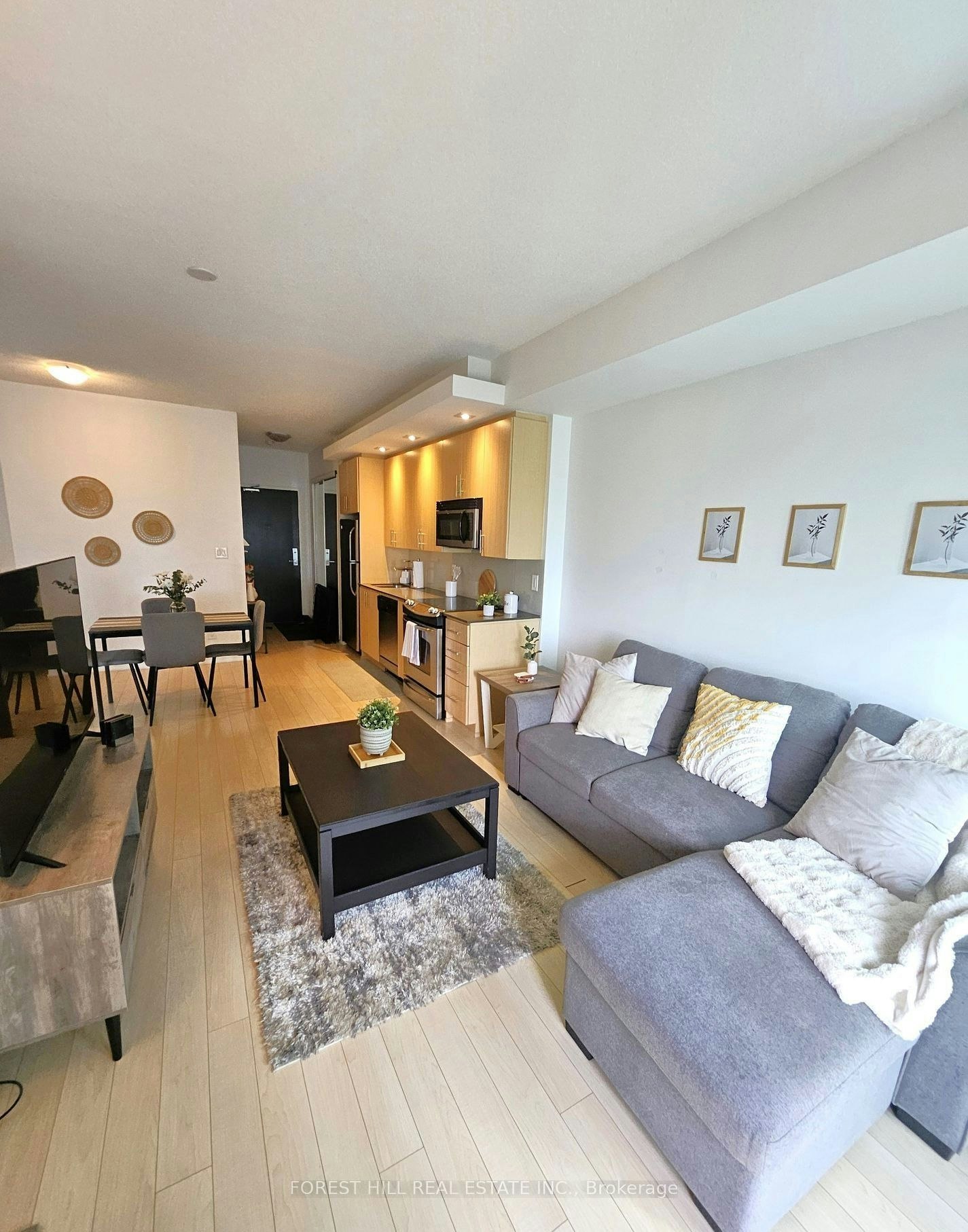 1334-165 Legion Road N, Toronto, ON, M8Y 0B3 - 3