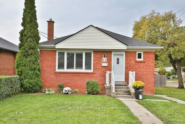 17 Loney Avenue, Toronto, ON, M3L 1G4