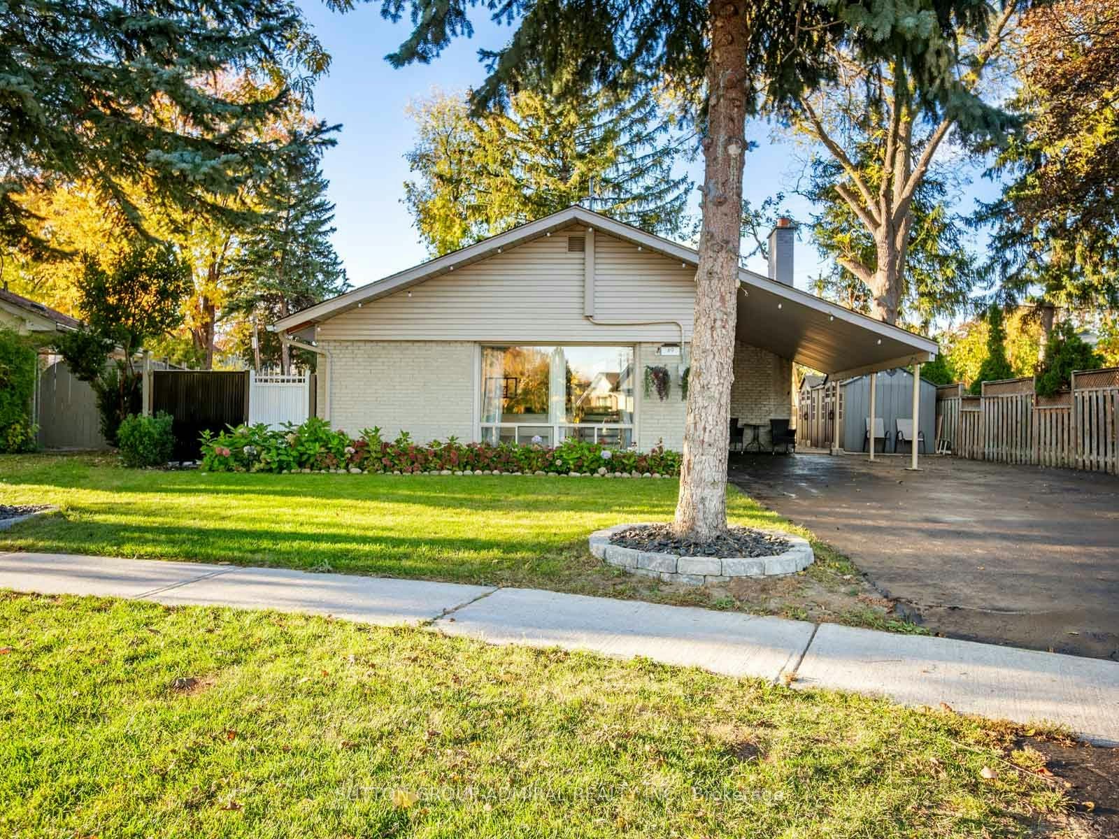 49 Kennebec Crescent - 2