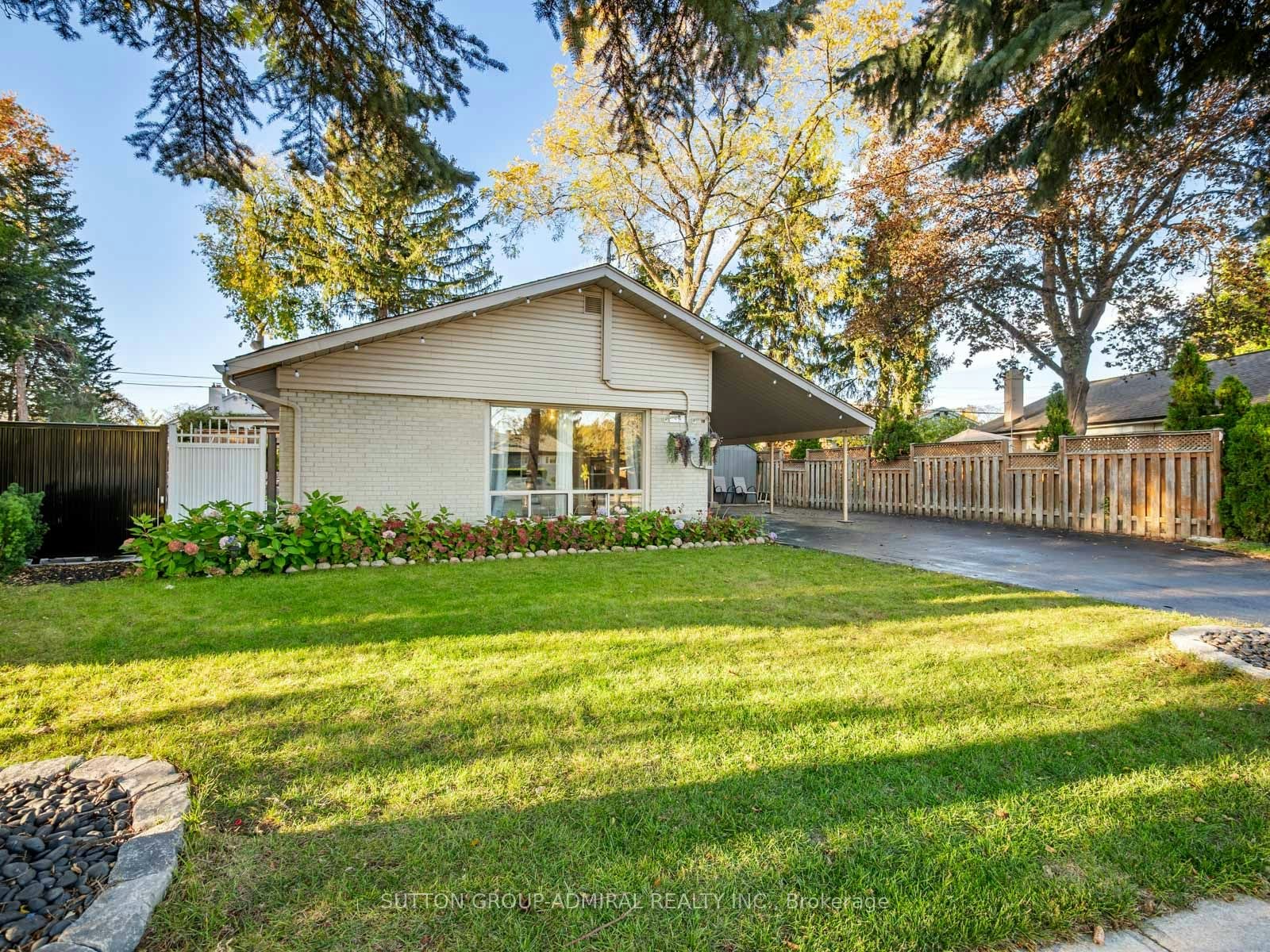 49 Kennebec Crescent - 3