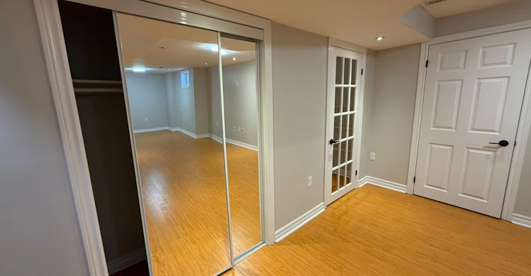 Basement-7448 Village Walk N/A, Mississauga, ON, L5W 2V7 - 2