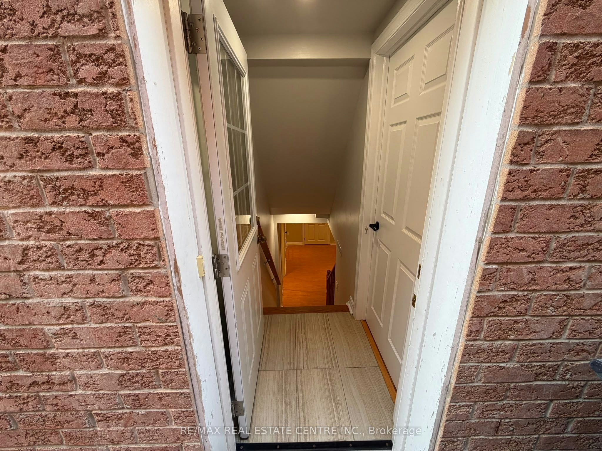 Basement-7448 Village Walk N/A, Mississauga, ON, L5W 2V7 - 3