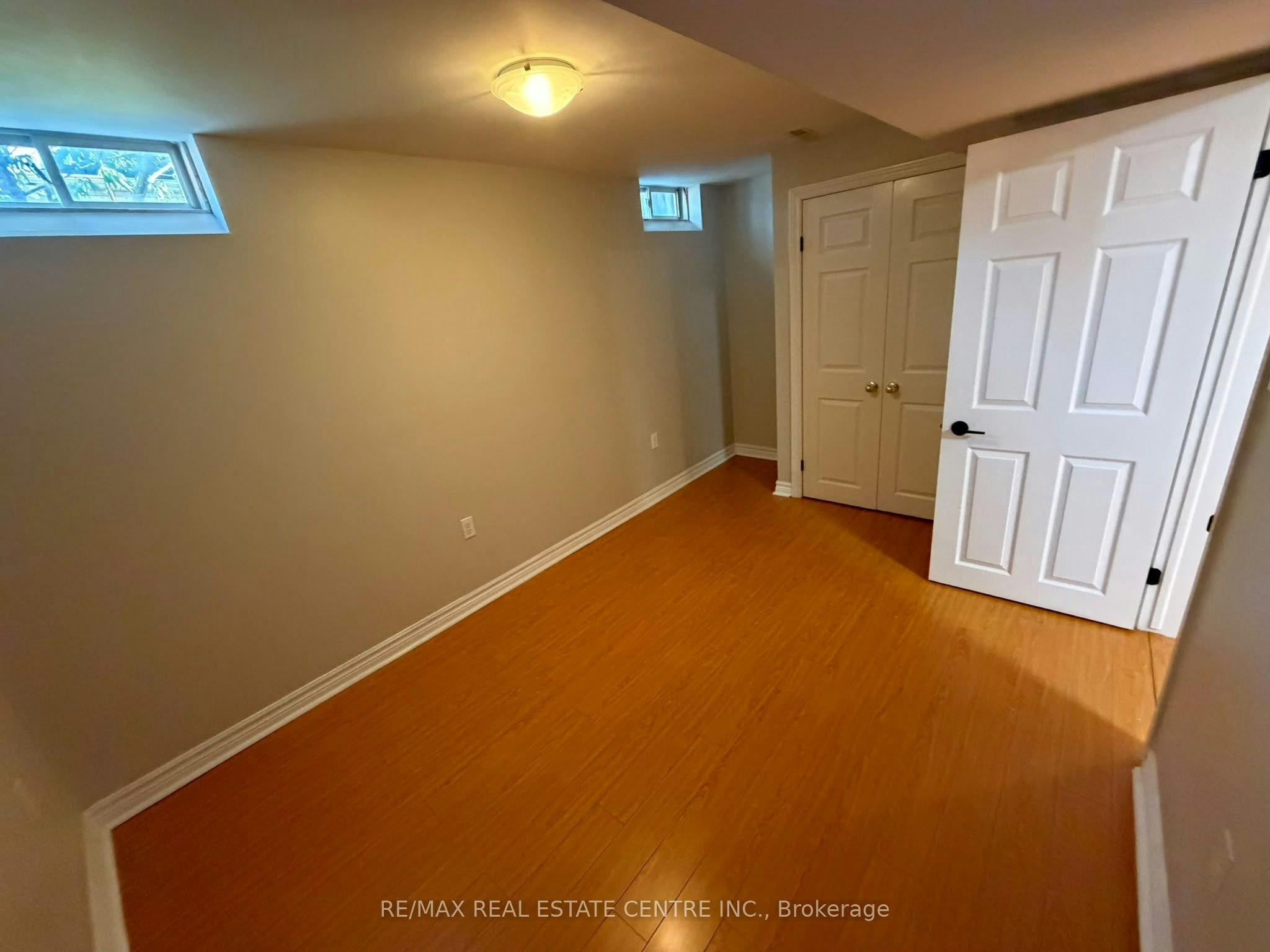 Basement-7448 Village Walk N/A, Mississauga, ON, L5W 2V7 - 7