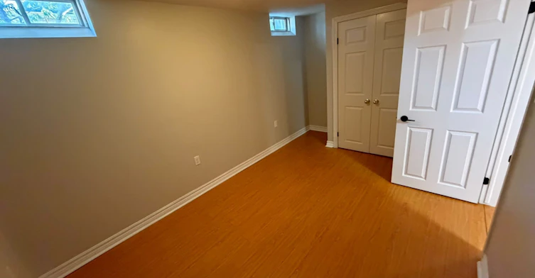 Basement-7448 Village Walk N/A, Mississauga, ON, L5W 2V7 - 7
