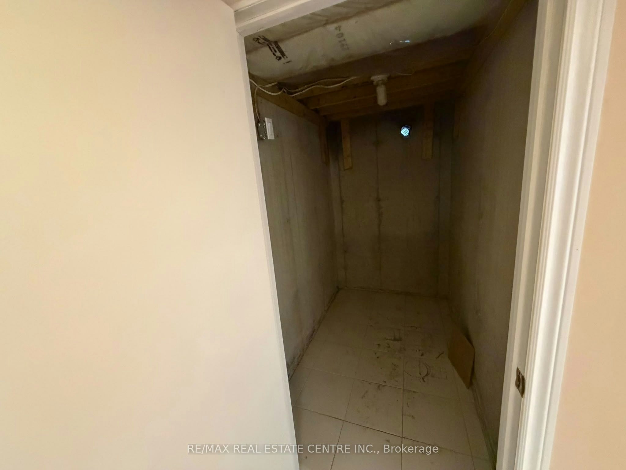 Basement-7448 Village Walk N/A, Mississauga, ON, L5W 2V7 - 16