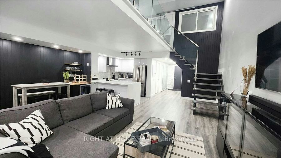110-1040 The Queensway Avenue, Toronto, ON, M8Z 0A7