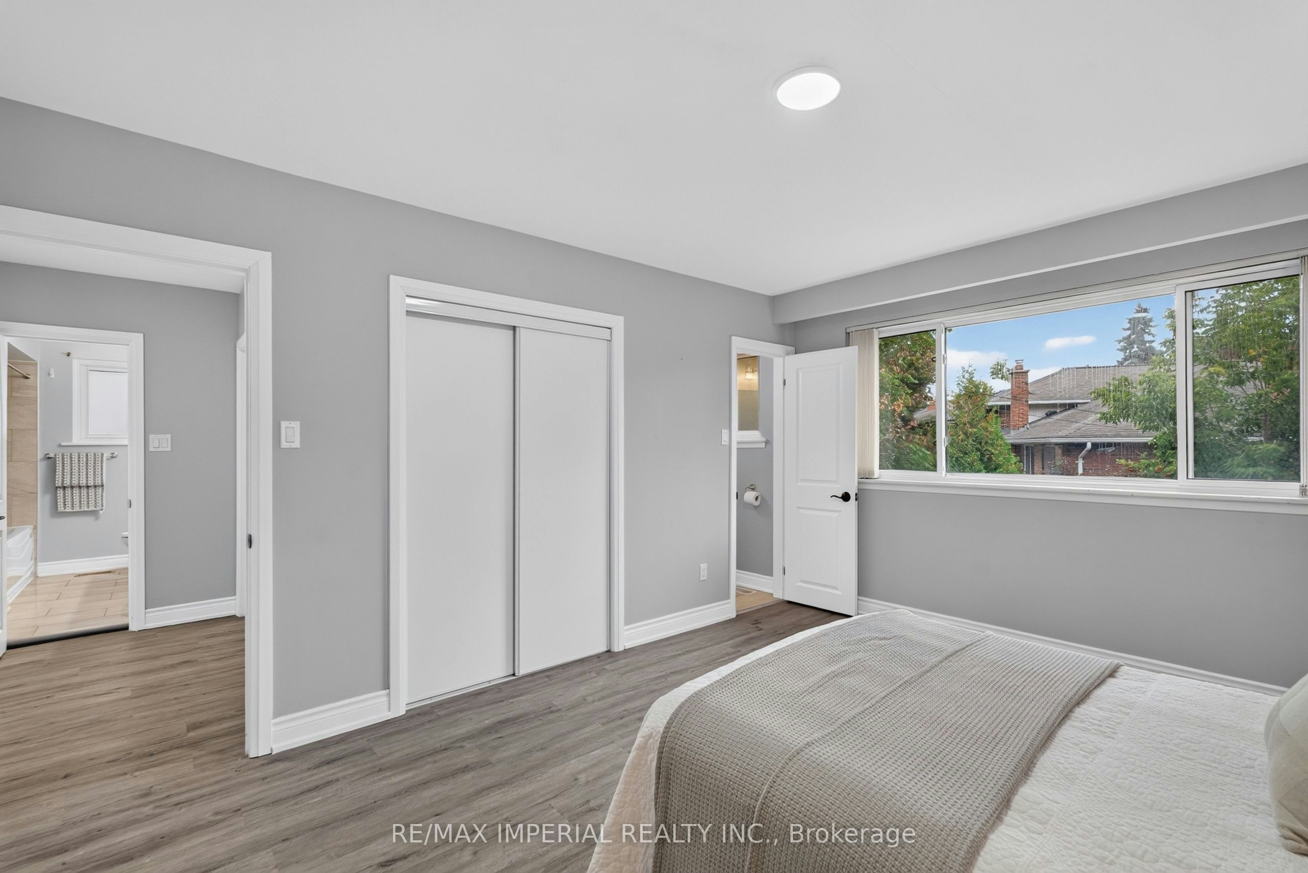 3 Minstrel Drive, Toronto, ON, M8Y 3G3 - 20