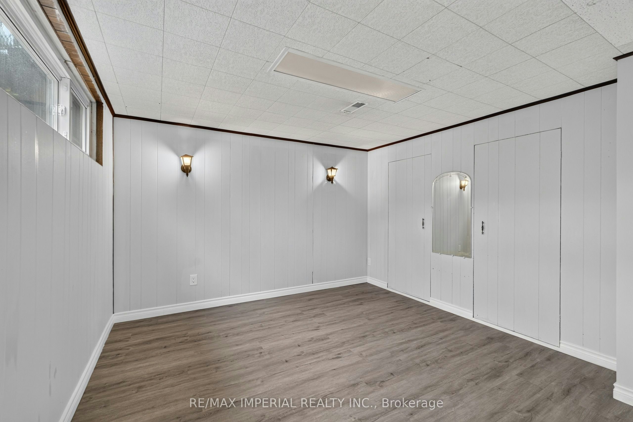 3 Minstrel Drive, Toronto, ON, M8Y 3G3 - 36