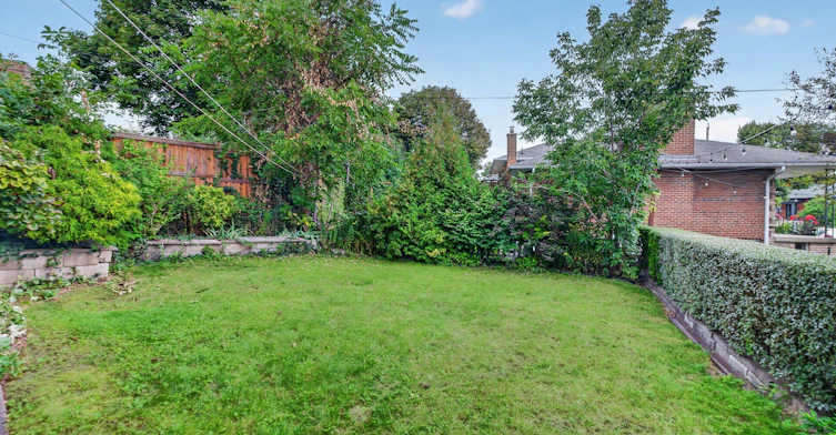 3 Minstrel Drive, Toronto, ON, M8Y 3G3 - 41