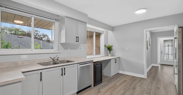 3 Minstrel Drive, Toronto, ON, M8Y 3G3 - 15