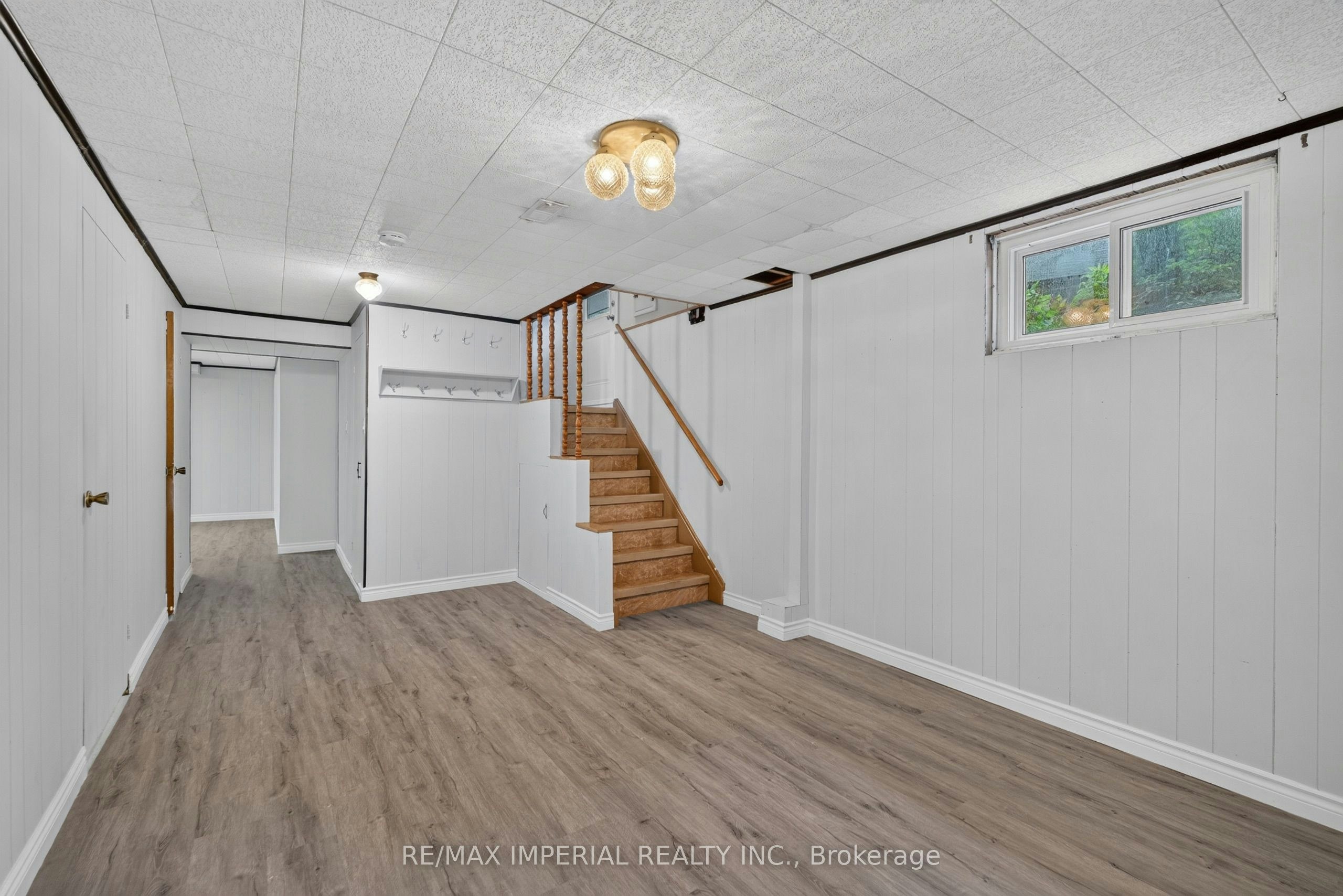 3 Minstrel Drive, Toronto, ON, M8Y 3G3 - 31