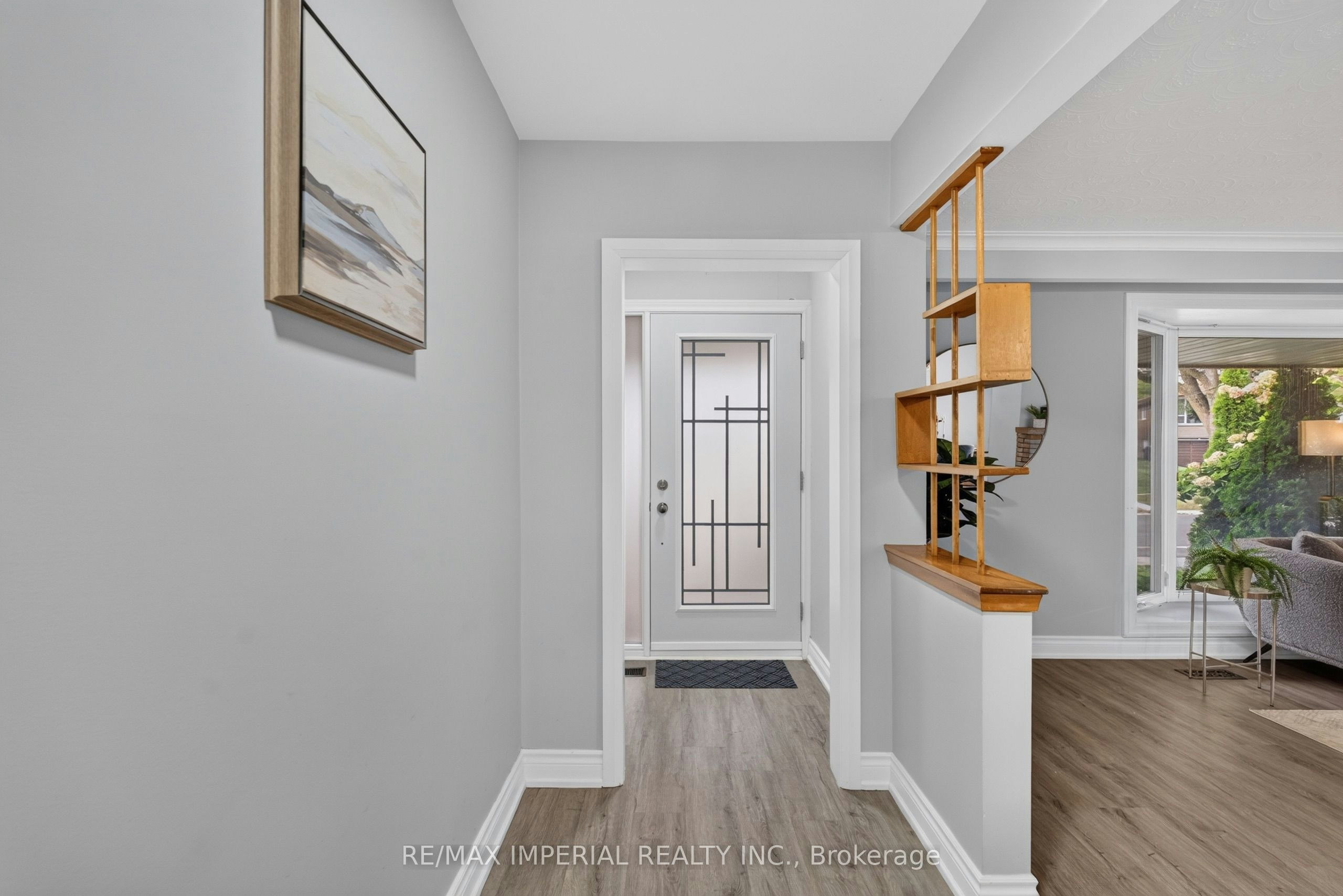 3 Minstrel Drive, Toronto, ON, M8Y 3G3 - 3