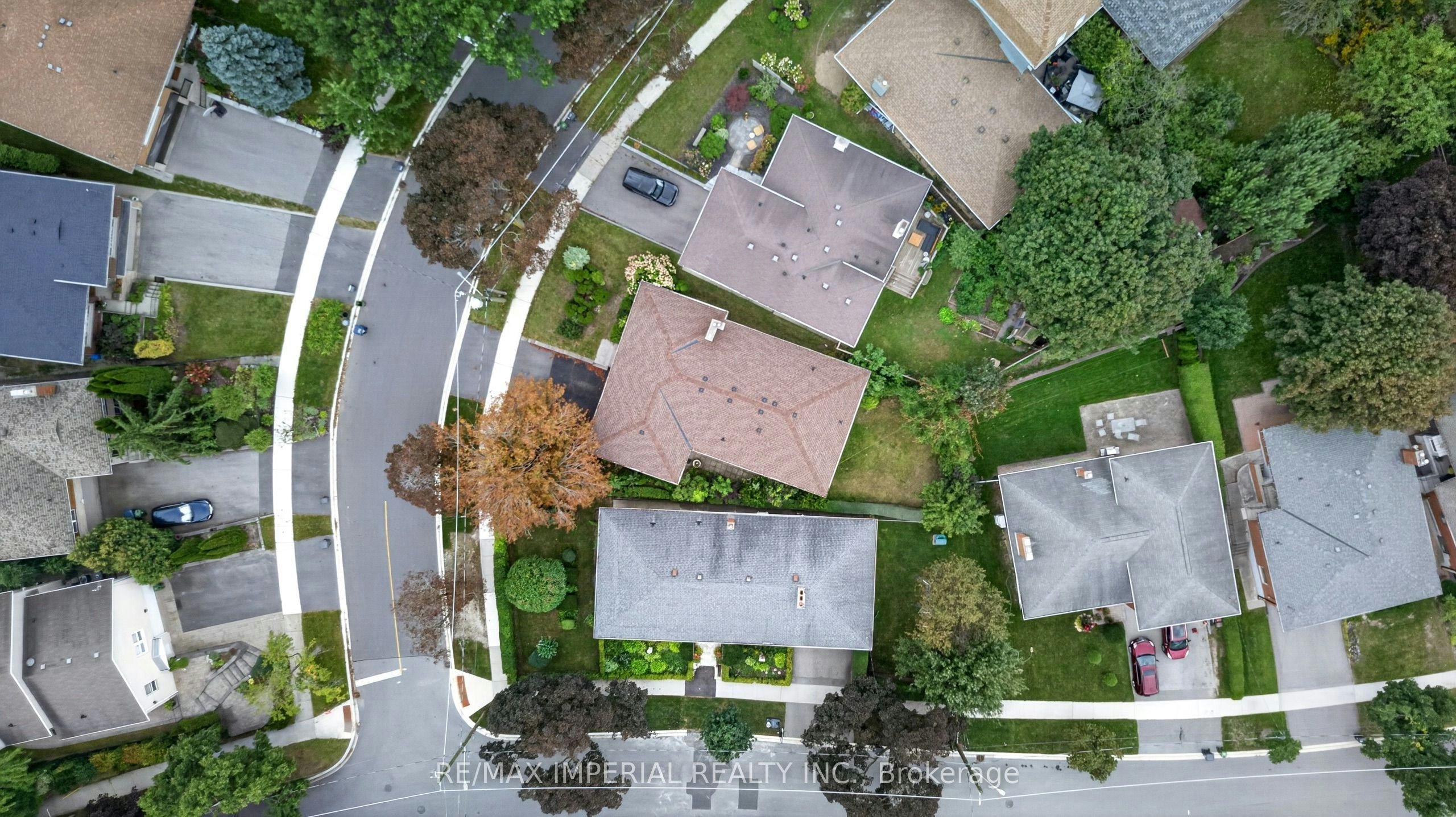 3 Minstrel Drive, Toronto, ON, M8Y 3G3 - 43