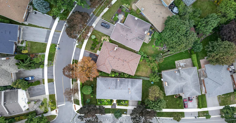 3 Minstrel Drive, Toronto, ON, M8Y 3G3 - 43
