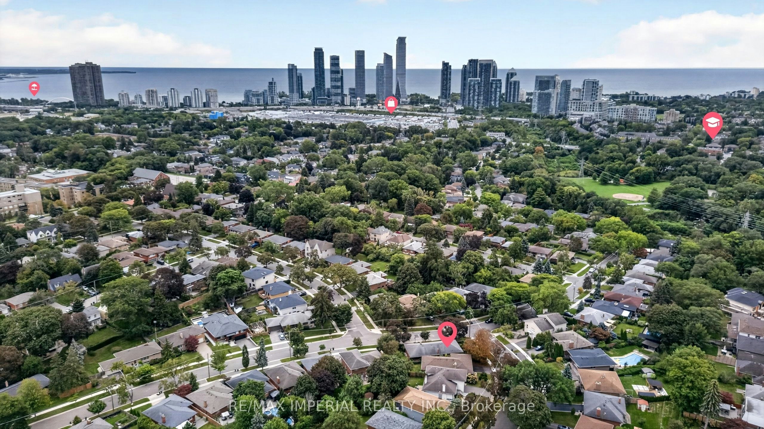 3 Minstrel Drive, Toronto, ON, M8Y 3G3 - 44