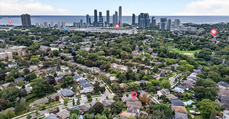 3 Minstrel Drive, Toronto, ON, M8Y 3G3 - 44