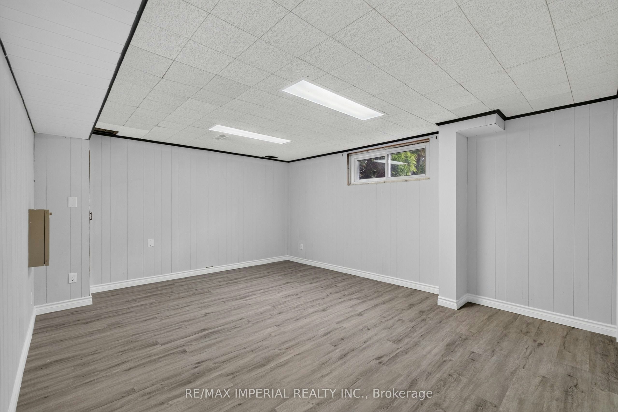 3 Minstrel Drive, Toronto, ON, M8Y 3G3 - 35