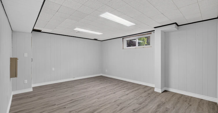 3 Minstrel Drive, Toronto, ON, M8Y 3G3 - 35