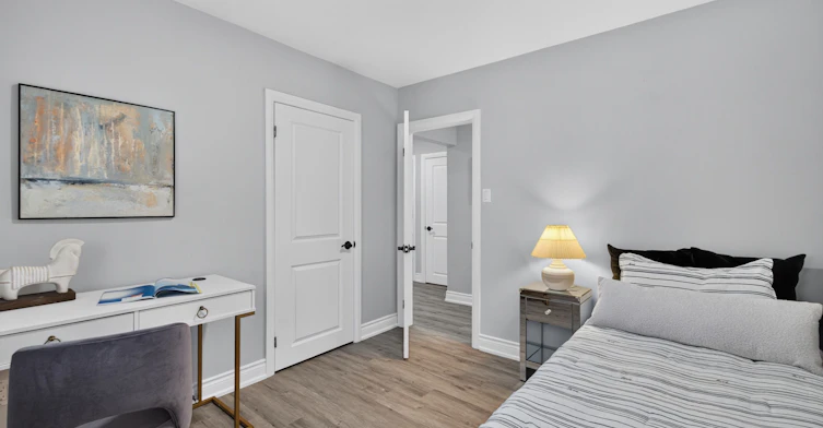 3 Minstrel Drive, Toronto, ON, M8Y 3G3 - 27
