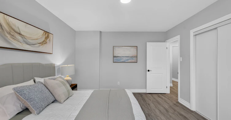 3 Minstrel Drive, Toronto, ON, M8Y 3G3 - 23