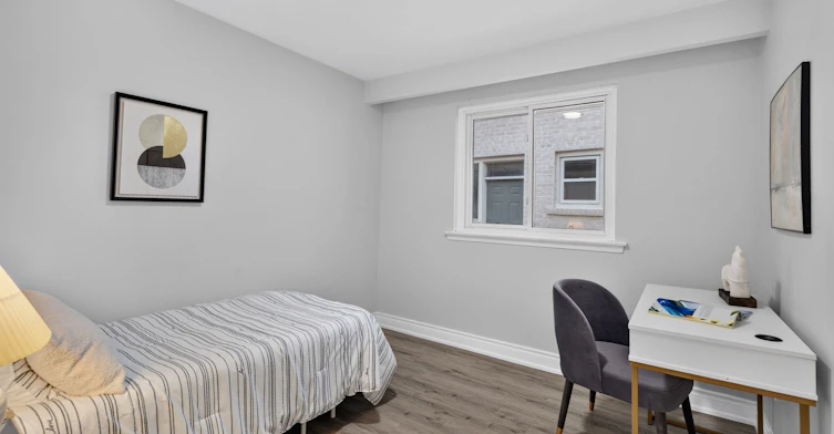 3 Minstrel Drive, Toronto, ON, M8Y 3G3 - 26