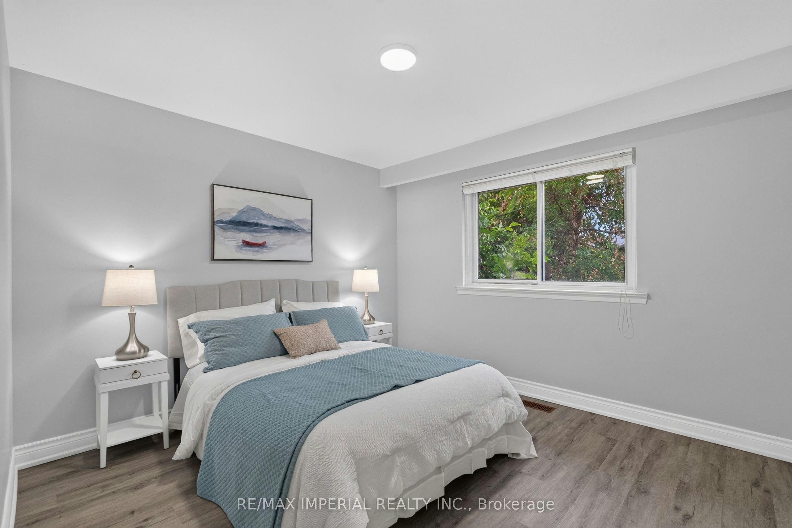 3 Minstrel Drive, Toronto, ON, M8Y 3G3 - 24