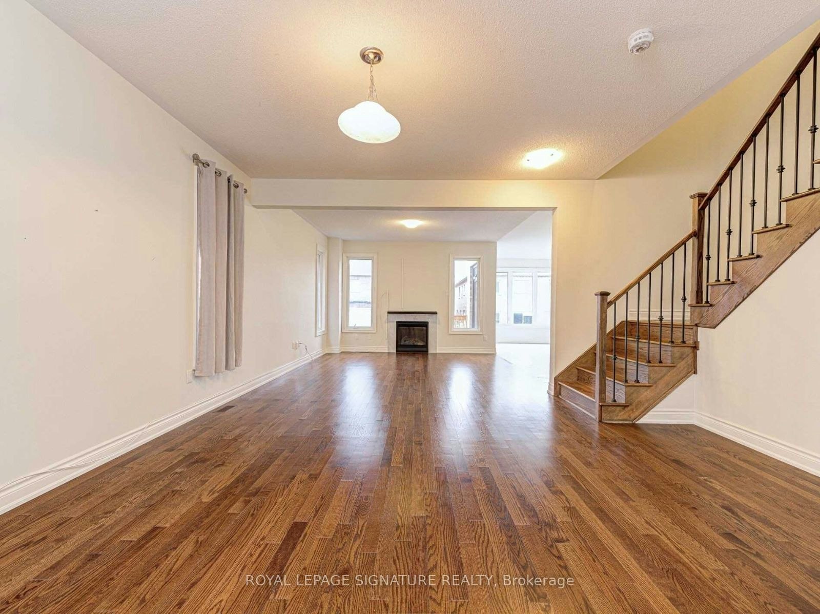 20 Dunley Crescent, Brampton, ON, L6X 5K3 - 2