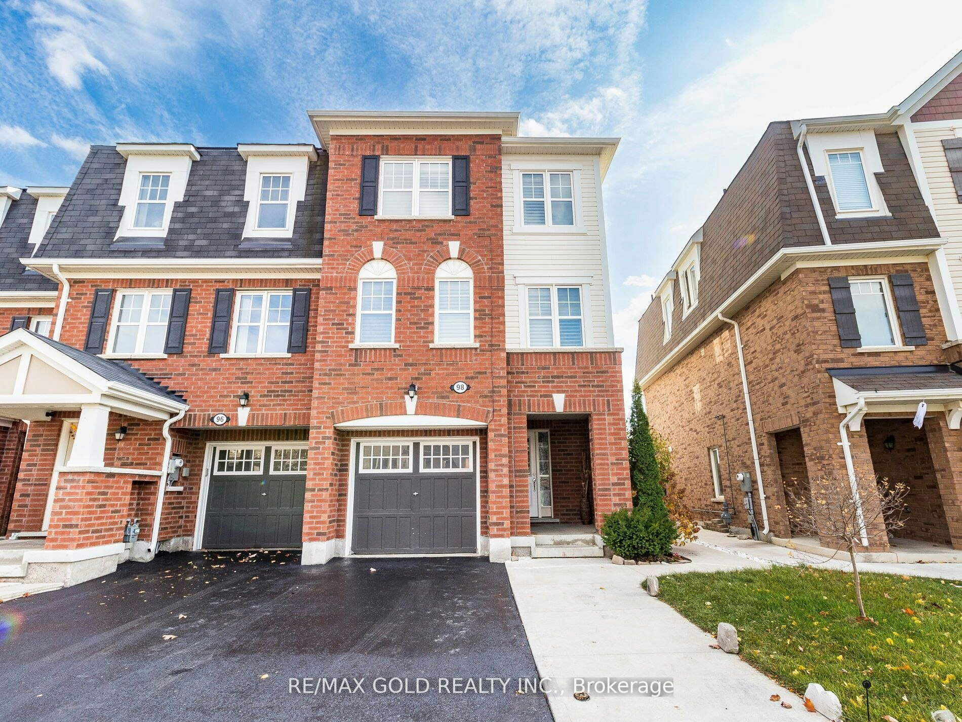 98 Bannister Crescent, Brampton, ON, L7A 4H4