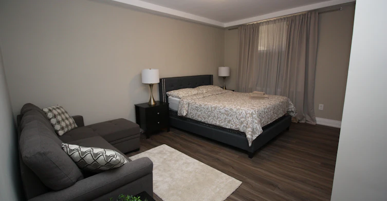 5-2 Glen Gordon Road, Toronto, ON, M6P 1B8 - 7