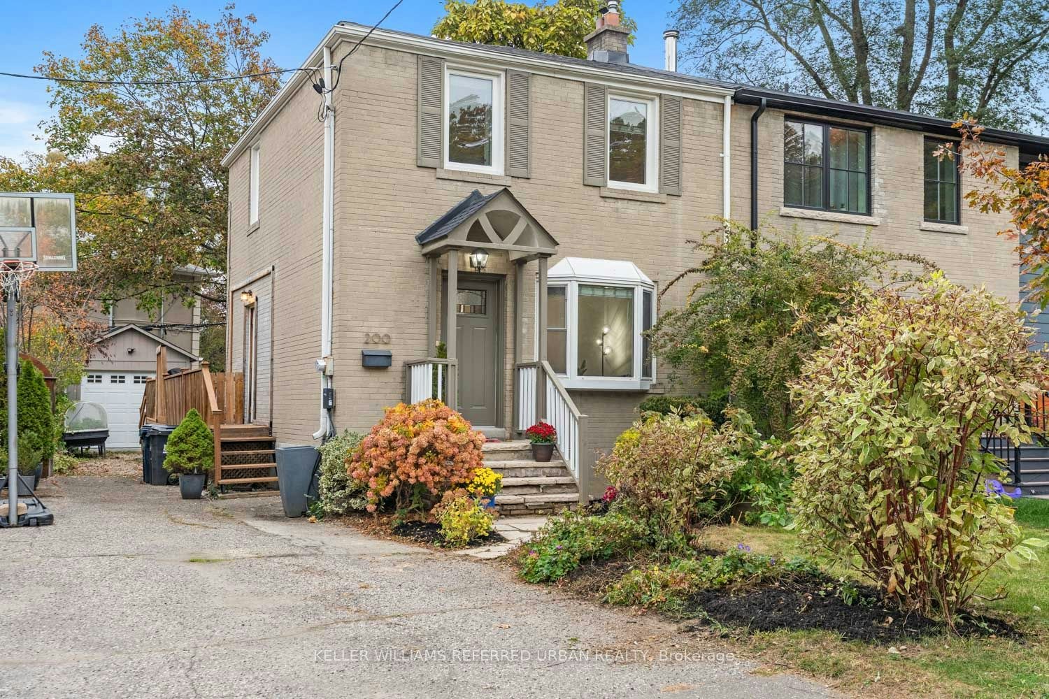 200 Saint Marks Road, Toronto, ON, M6S 2H9