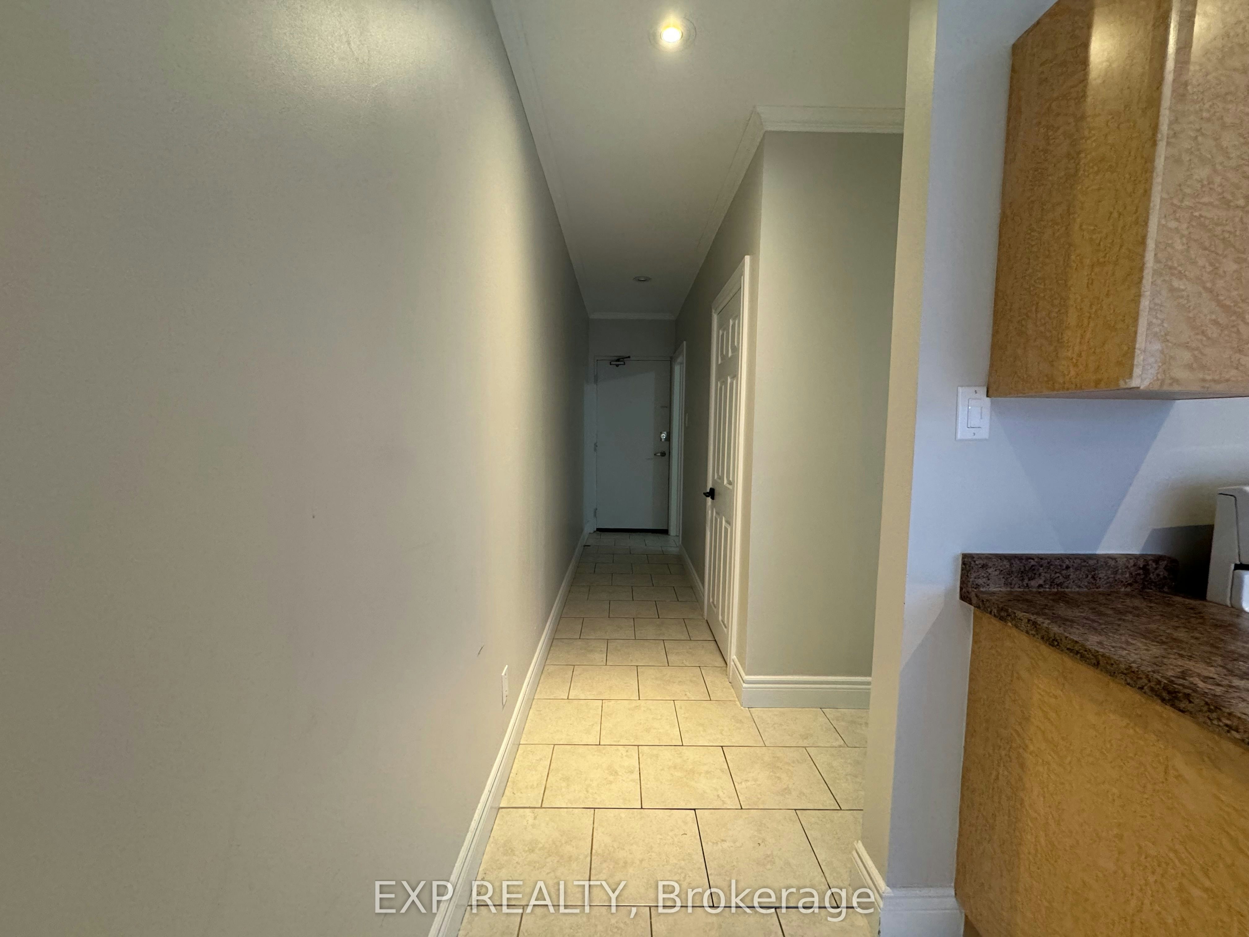 203-258 Lakeshore Road E, Mississauga, ON, L5G 1G9 - 6