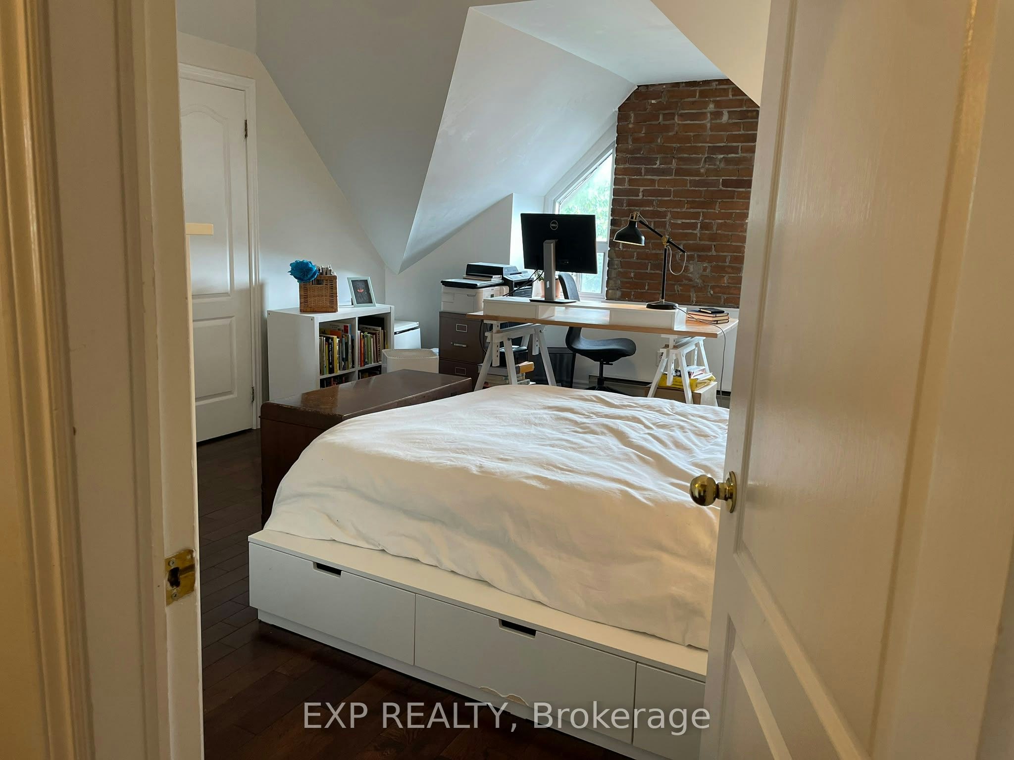 Apt. #2-223 Evelyn Avenue, Toronto, ON, M6P 2Z8 - 4