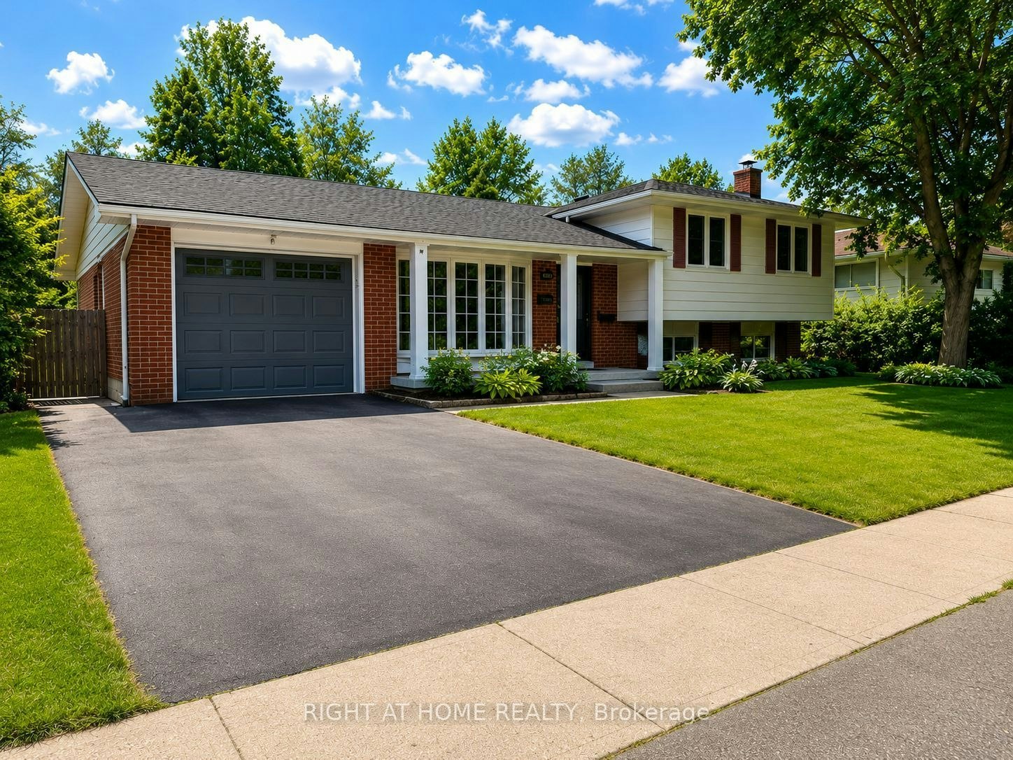 4440 Cosburn Crescent, Burlington, ON, L7L 1S5
