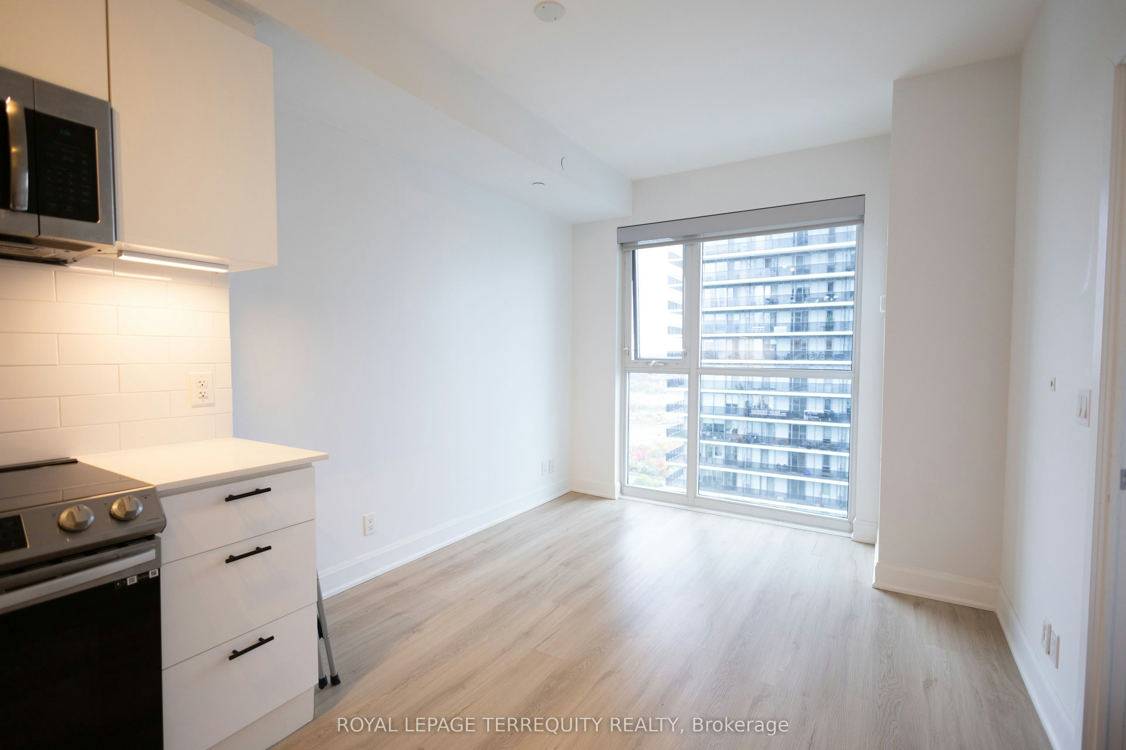 3006-33 Shore Breeze Drive, Toronto, ON, M8V 0G1 - 4