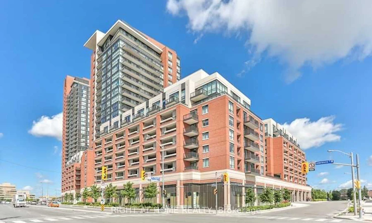 206-800 Lawrence Avenue W