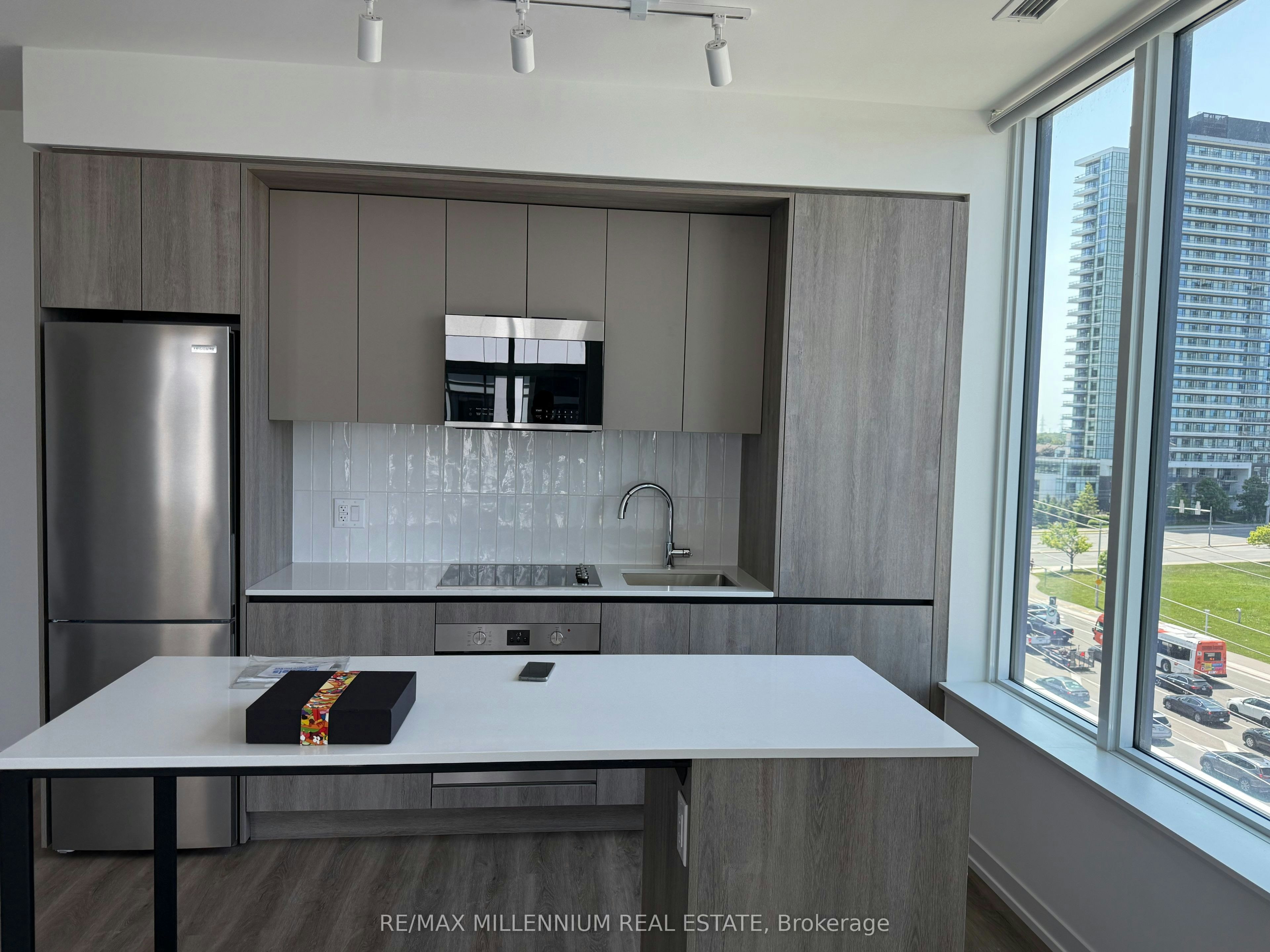 803-2485 Eglinton Avenue, Mississauga, ON, L5M 2T1 - 6