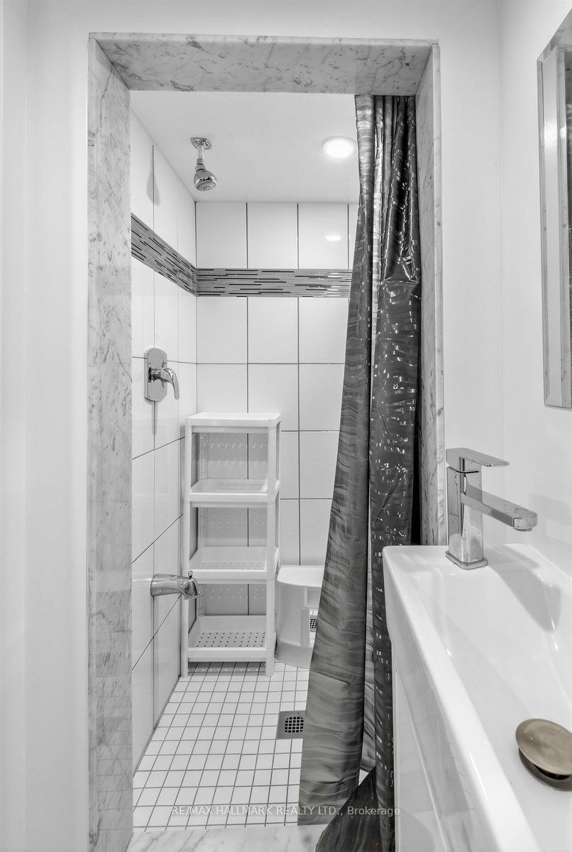 Basement-10 Hartley Avenue, Toronto, ON, M6E 4E6 - 18