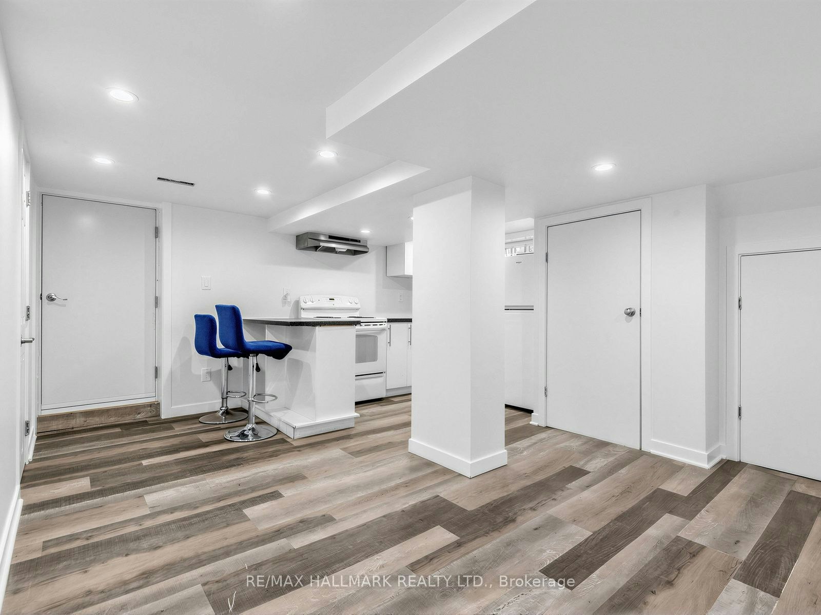 Basement-10 Hartley Avenue, Toronto, ON, M6E 4E6 - 12