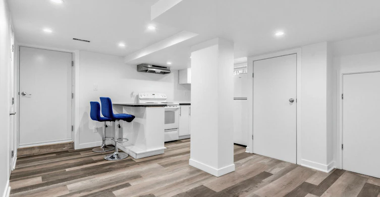Basement-10 Hartley Avenue, Toronto, ON, M6E 4E6 - 12