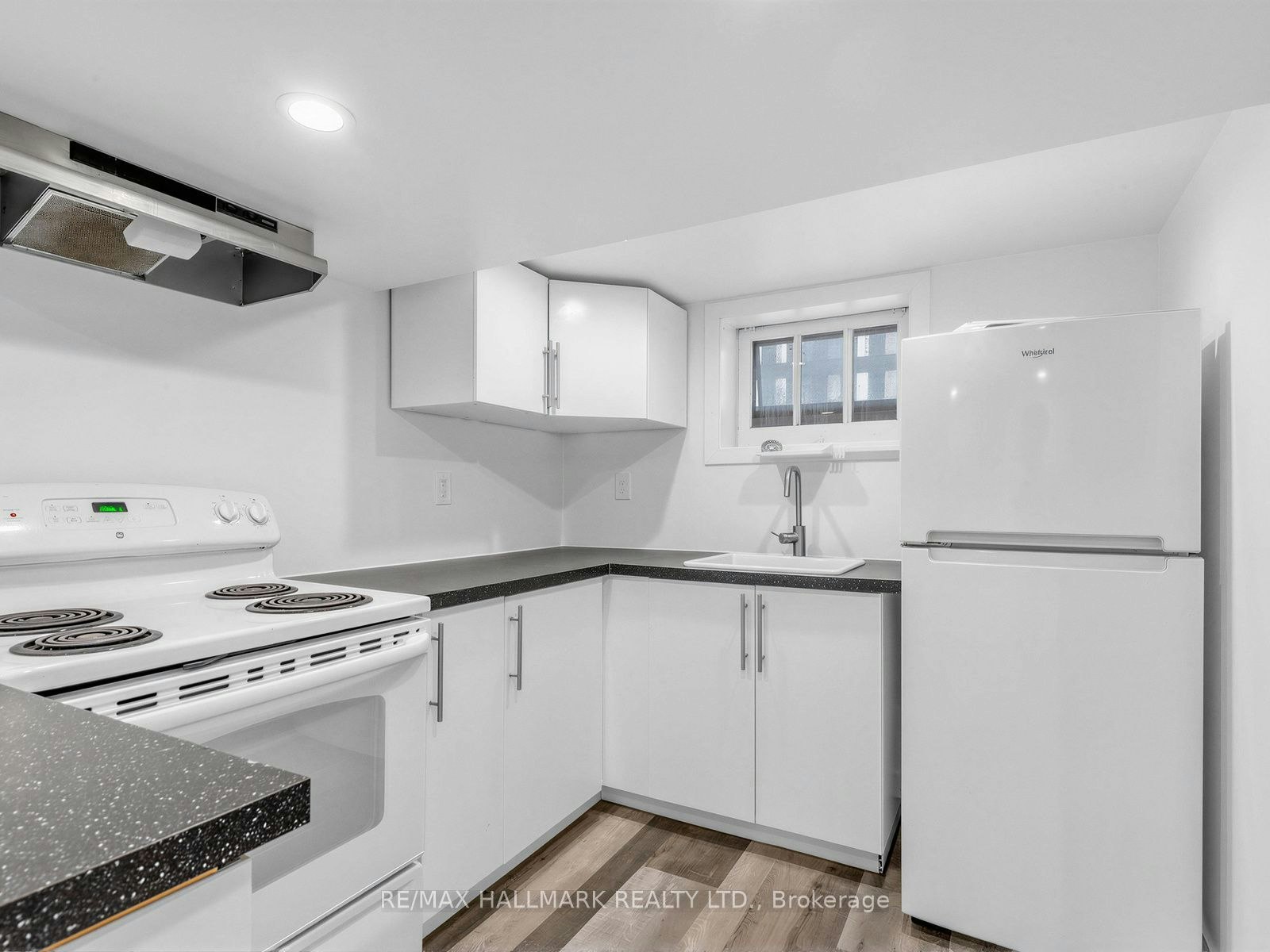 Basement-10 Hartley Avenue, Toronto, ON, M6E 4E6 - 7