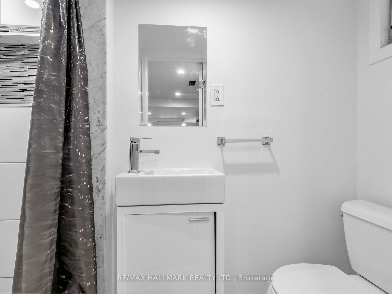Basement-10 Hartley Avenue, Toronto, ON, M6E 4E6 - 17