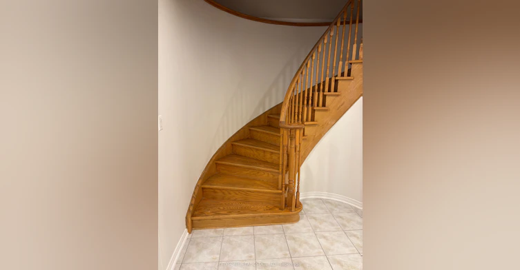 Upper-3968 Foxwood Avenue, Mississauga, ON, L5N 7V4 - 4