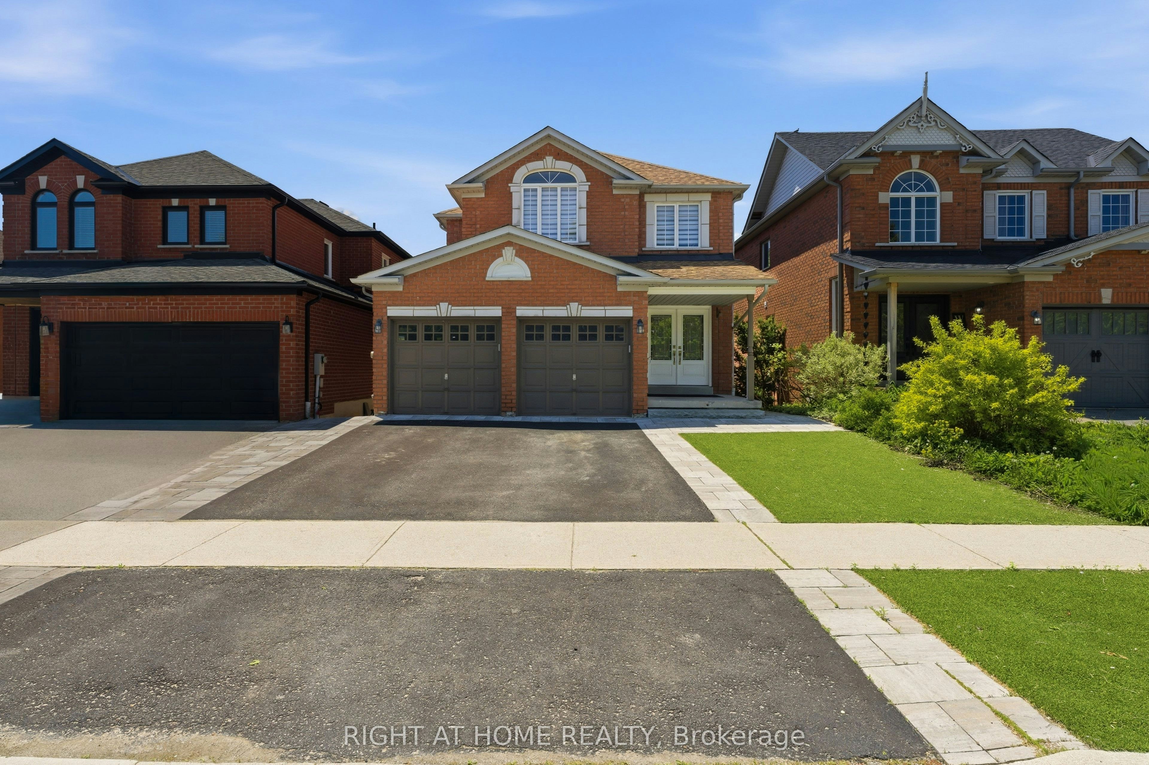 182 Mowat Crescent, Halton Hills, ON, L7G 6A4