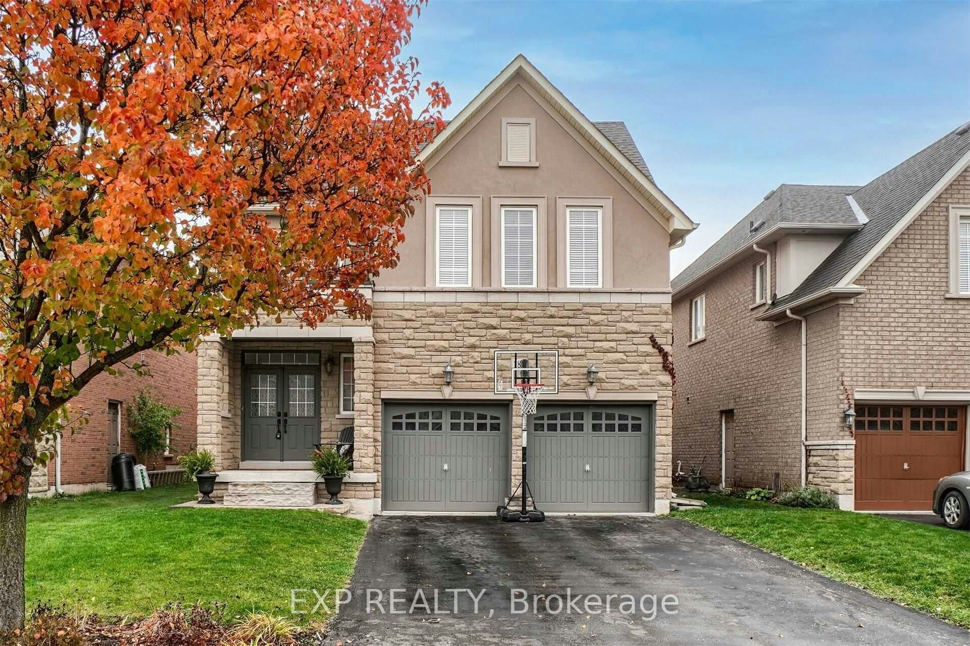 180 Spring Azure Crescent, Oakville, ON, L5L 6T9